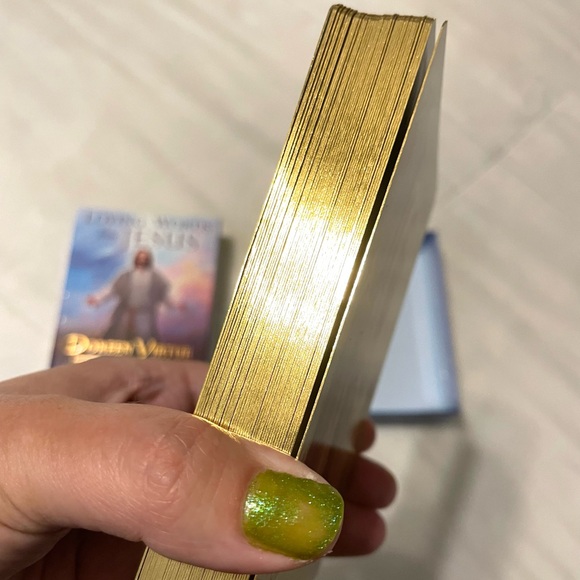 Doreen Virtue Loving Words from Jesus - 44 Card Bible Deck - Picture 4 of 9